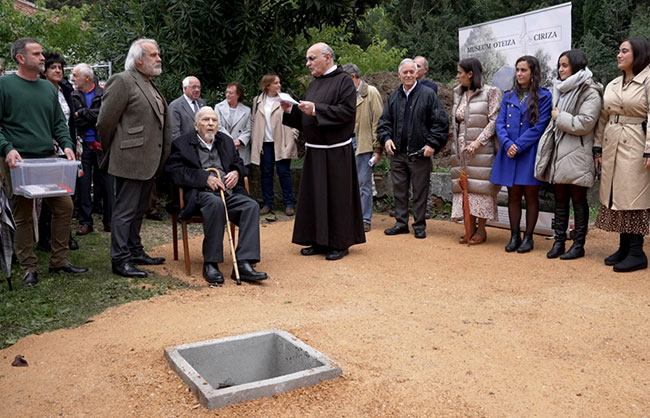 Primera Piedra del Museum Ciriza Oteiza